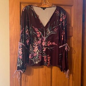 VENUS Burgundy Floral Blouse with V-Neck